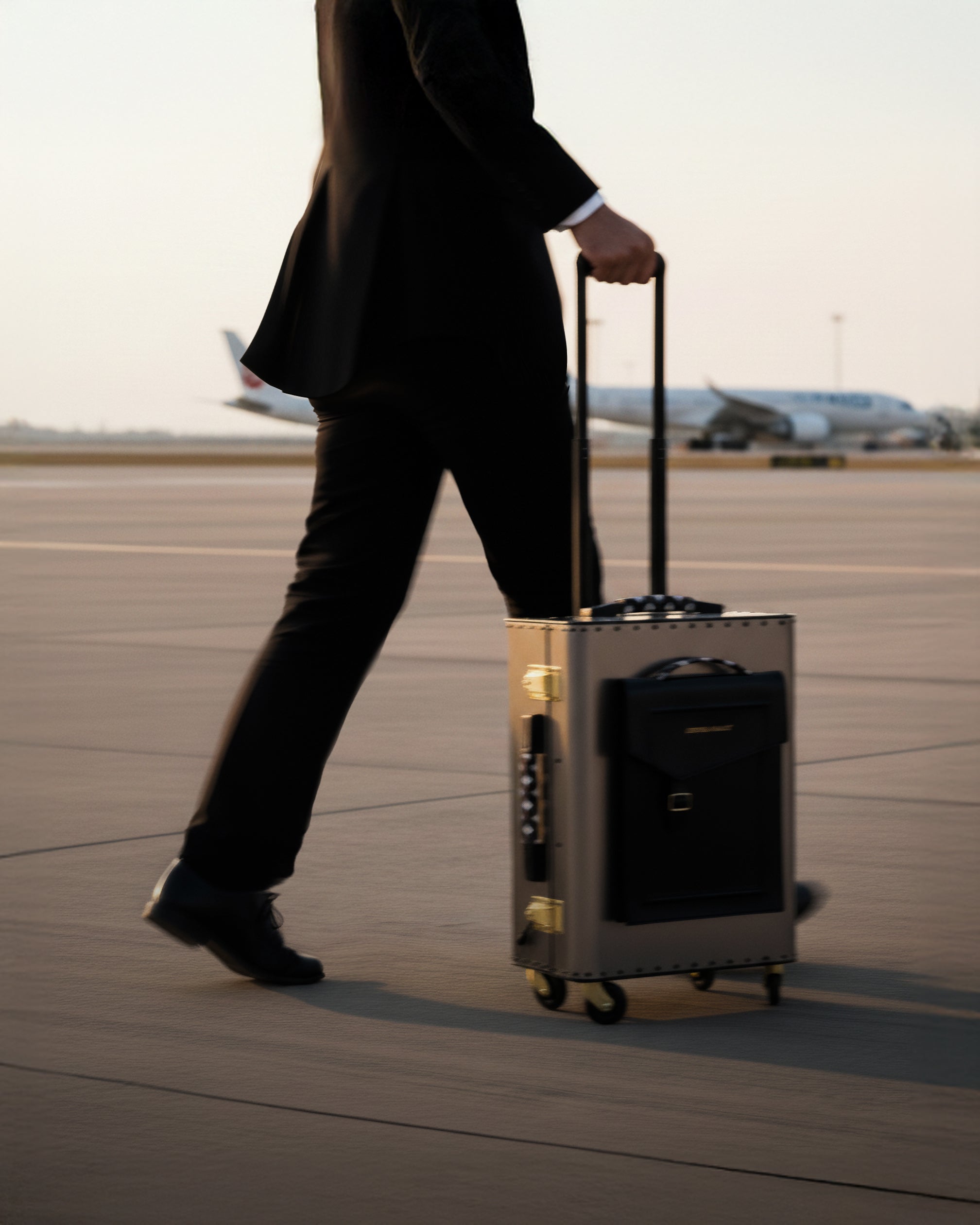 Tank Titanium Cabin Trolley