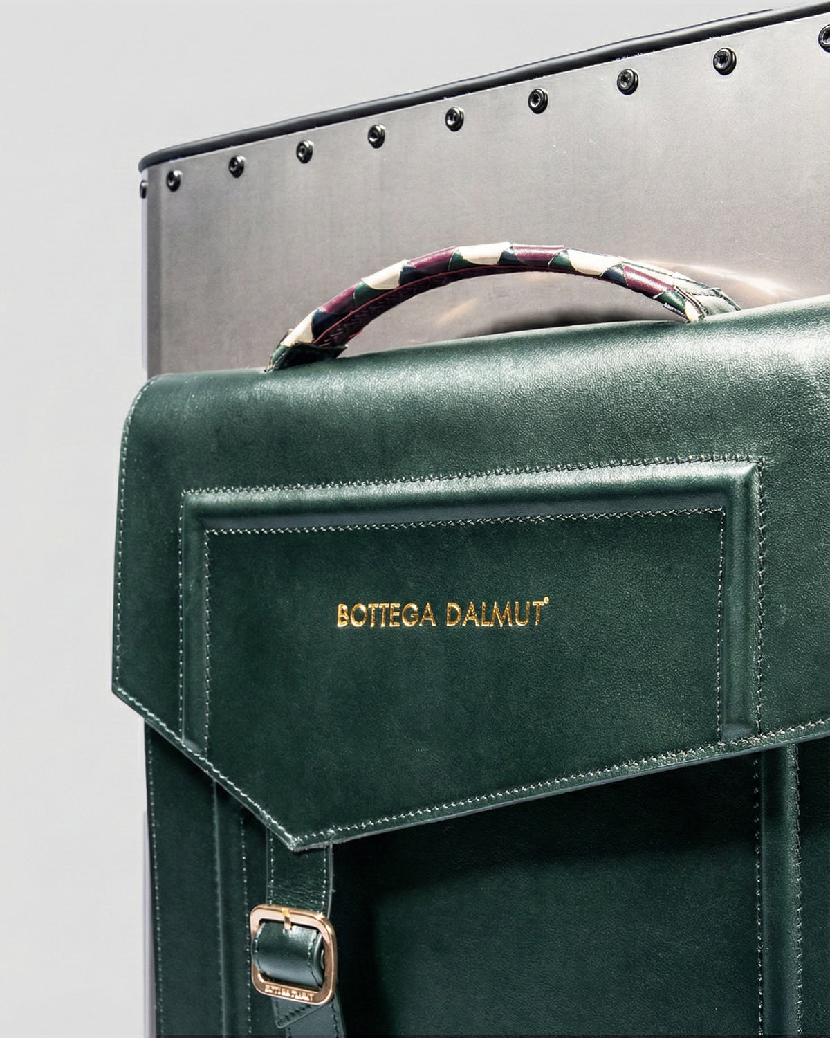 Tank Titanium Cabin Trolley Forest