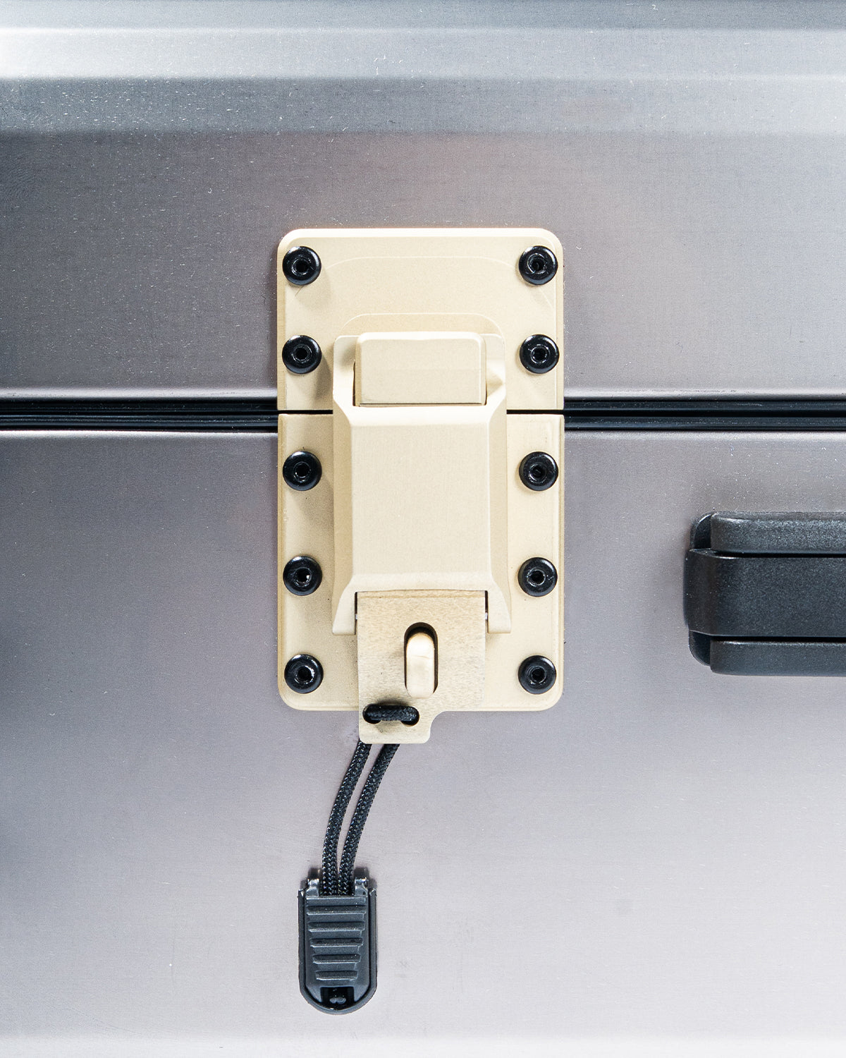 Tank Titanium Cabin Trolley Prugna