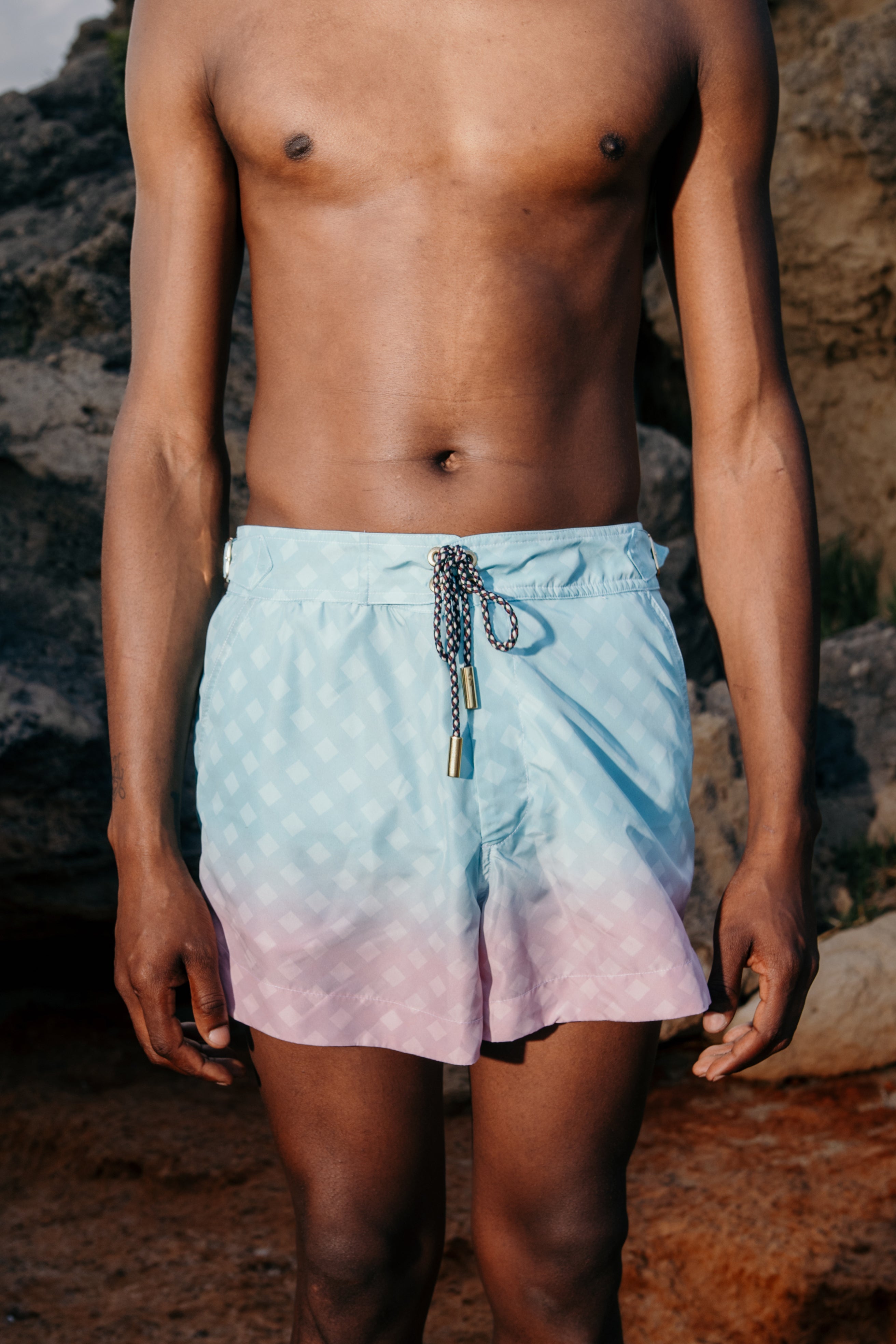 Costume Leuca Azzurro e Rosa House