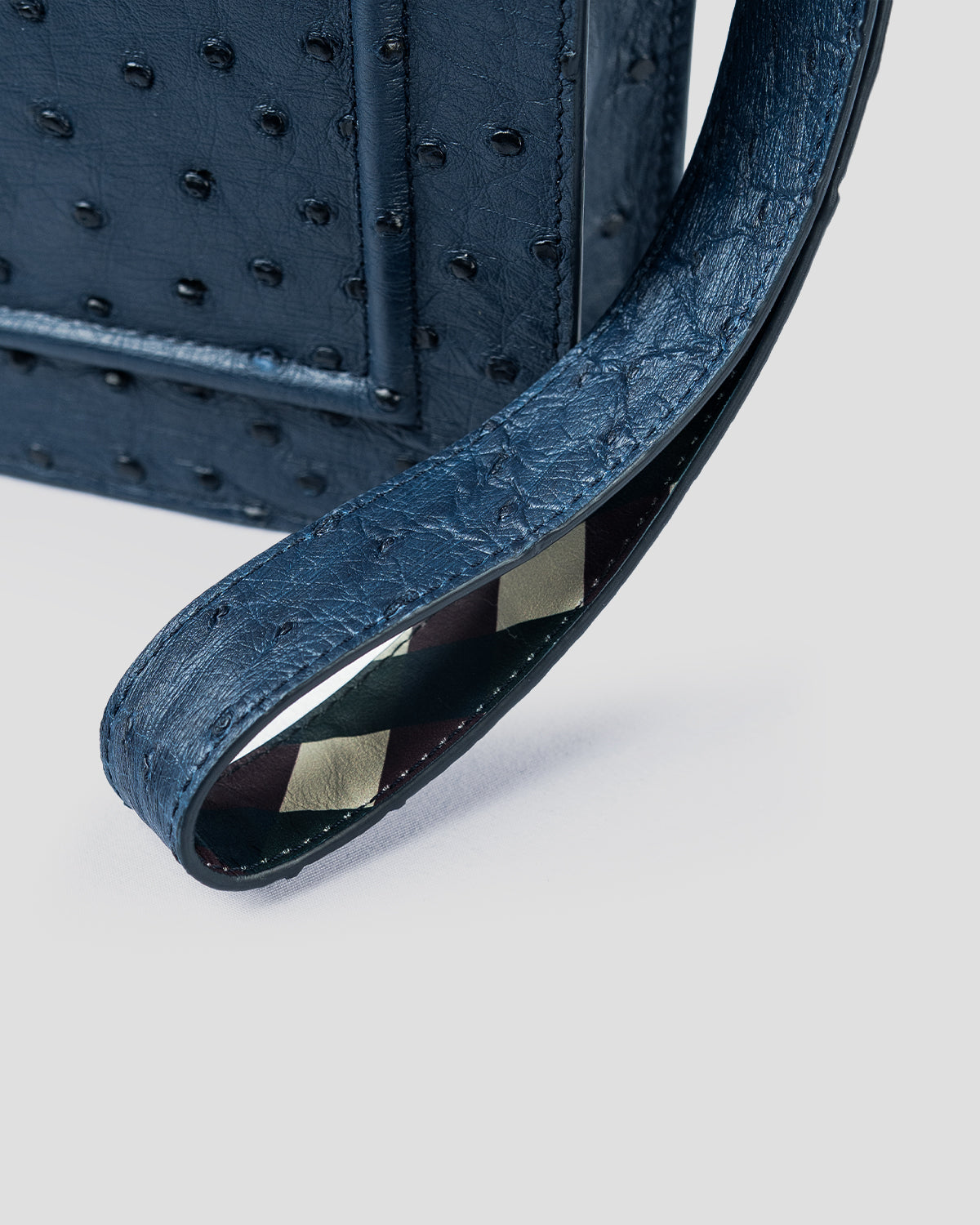 Prima Pochette Iris blue in struzzo