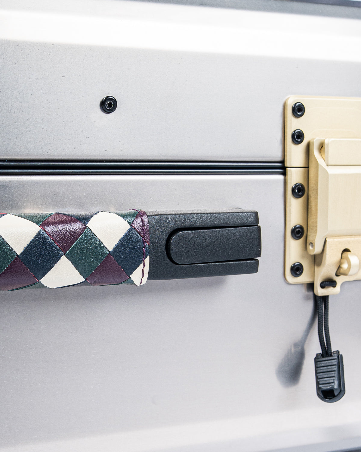 Tank Titanium Cabin Trolley Prugna