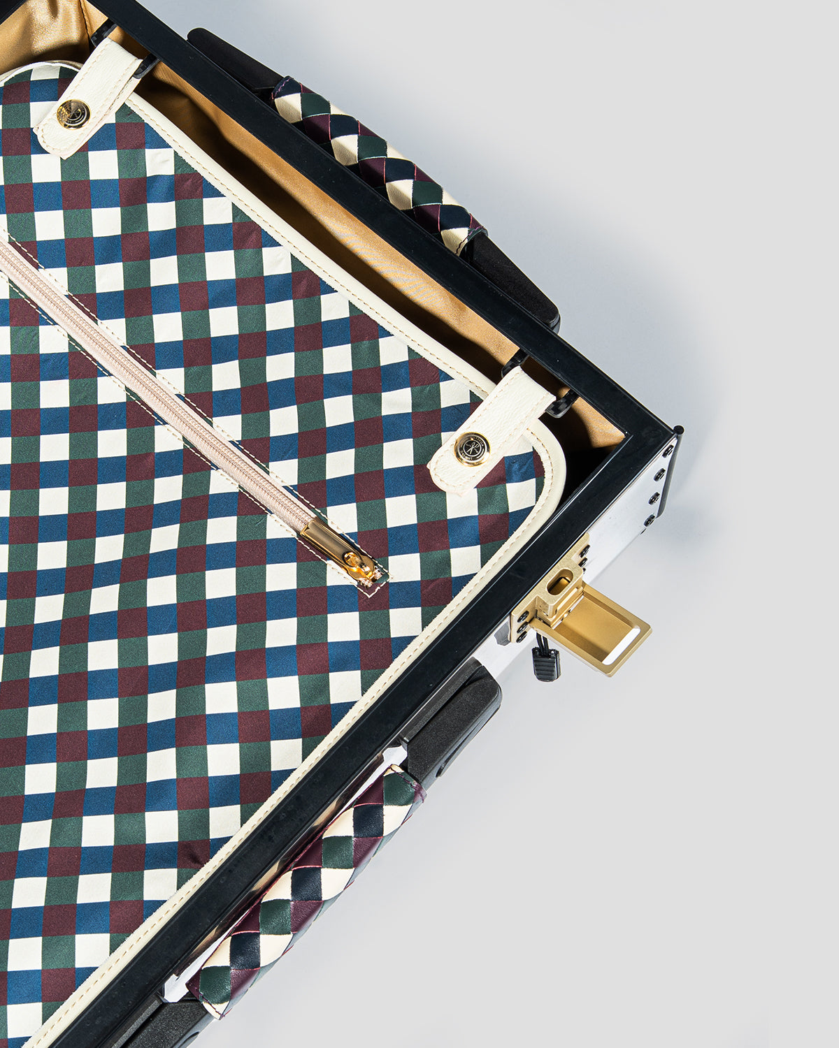 Tank Titanium Cabin Trolley Prugna