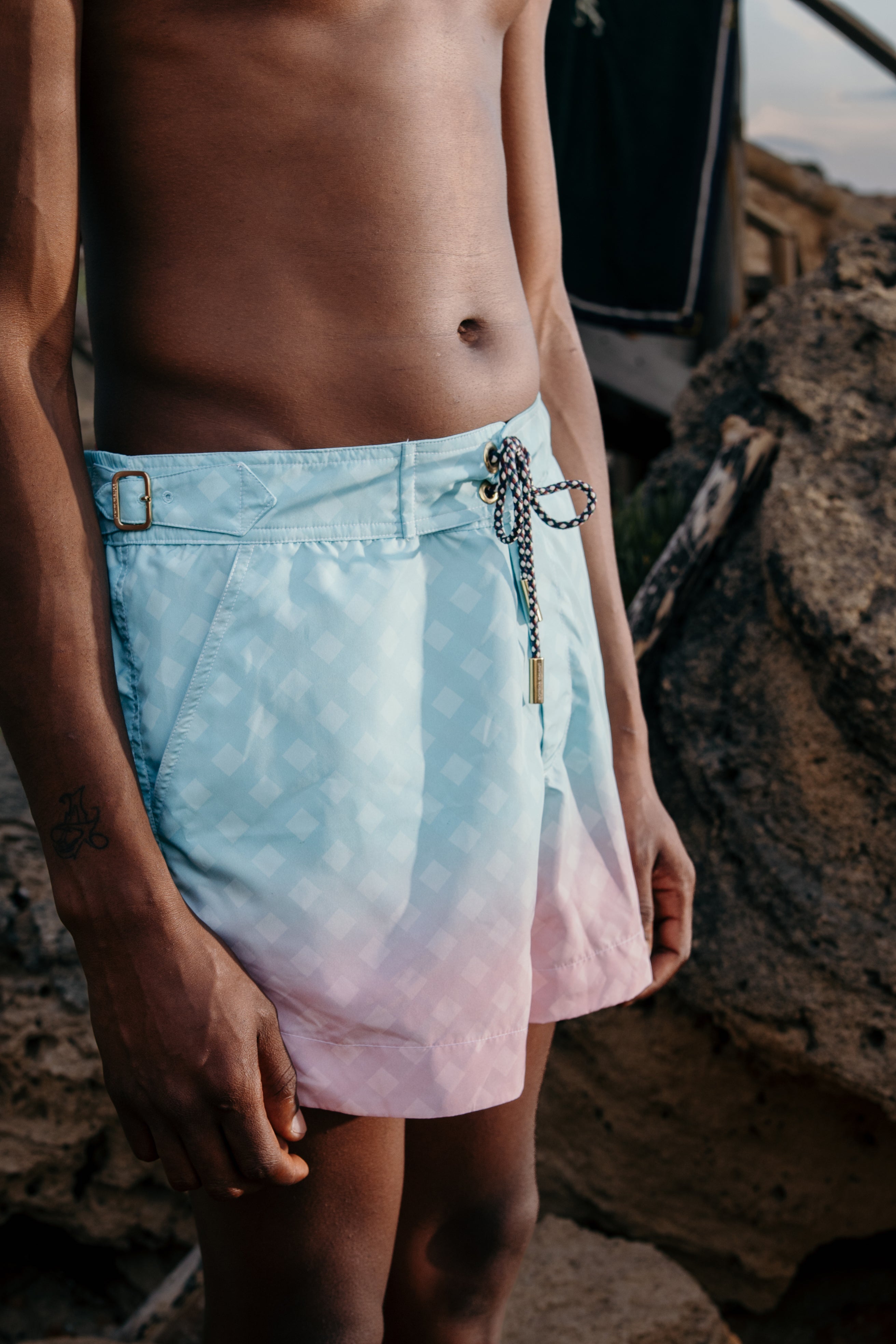 Costume Leuca Azzurro e Rosa House