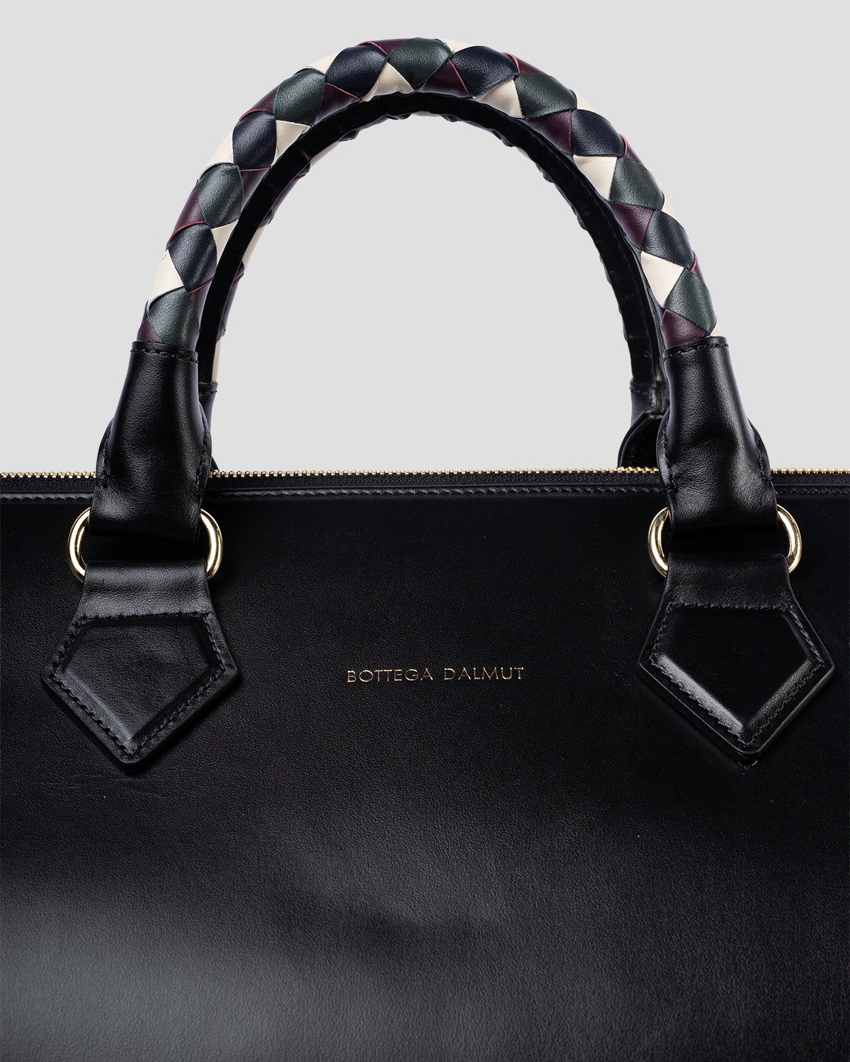 The Lively Porta abiti Black